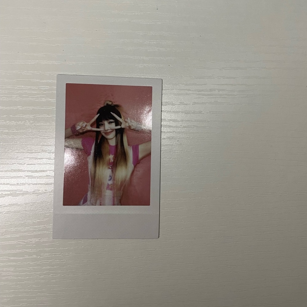 Lisa Born Pink polaroid/photocard, BlackPink
